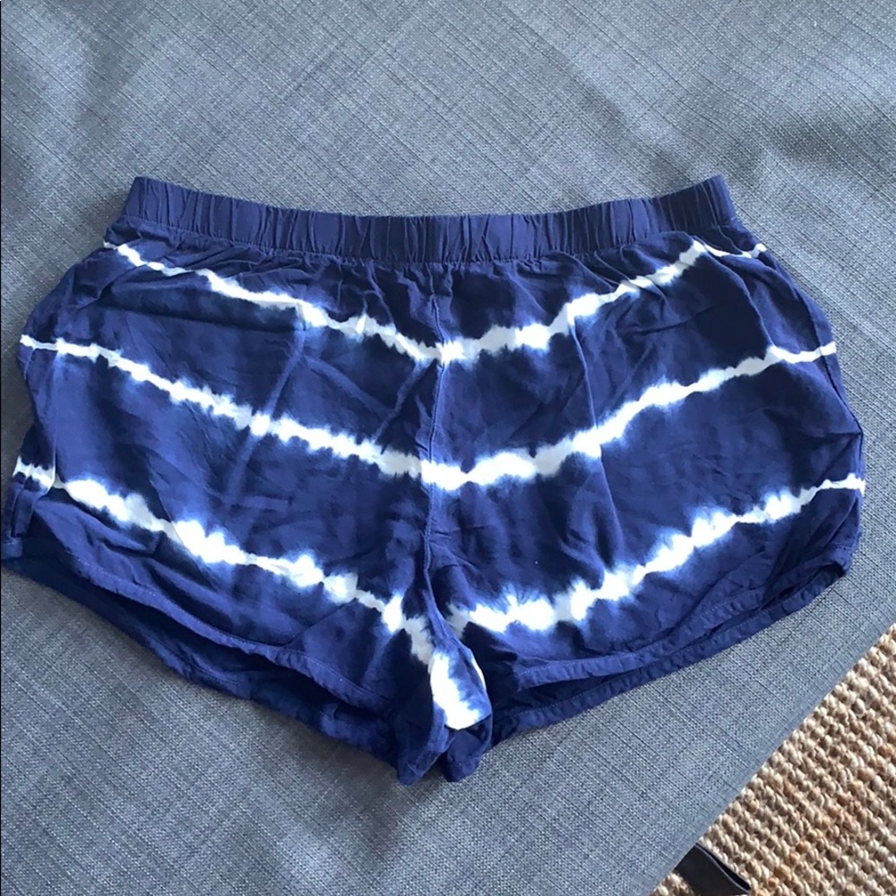 Tie dye flowy shorts